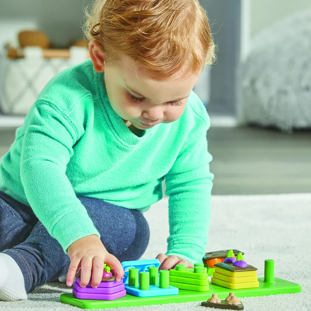 9810-Stacking-Shapes-Garden-Girl_2_web.webp