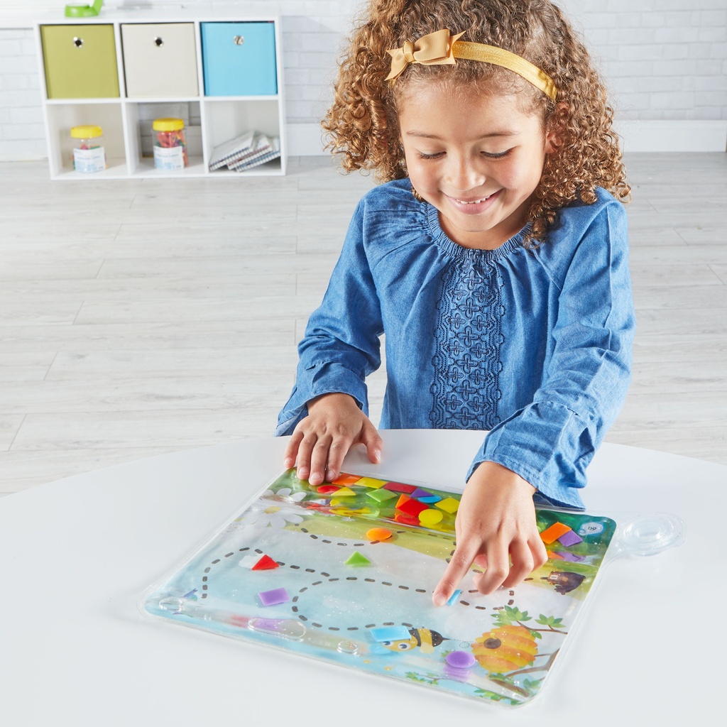 TAPIS SENSORIEL 'FORMES ET COULEURS'