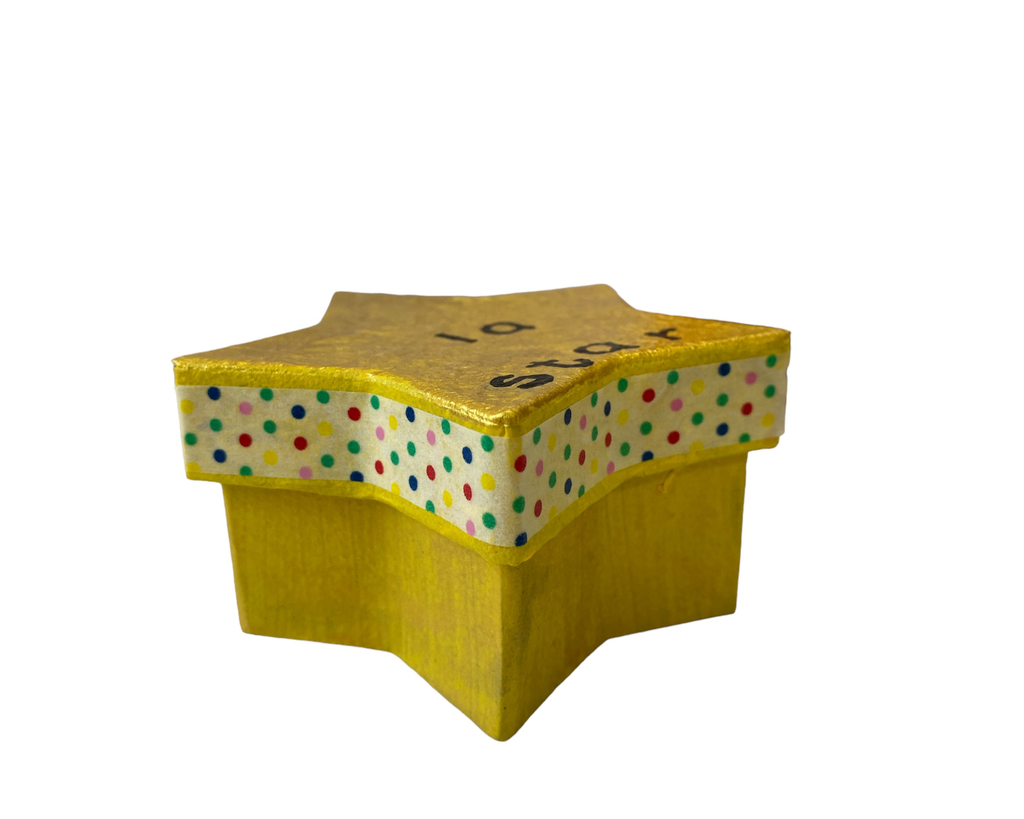 BOITE EN CARTON ETOILE, 9X5 CM
