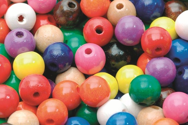 HOUTEN KRALEN 10MM / 100 KLEUREN GEASSORTEERD