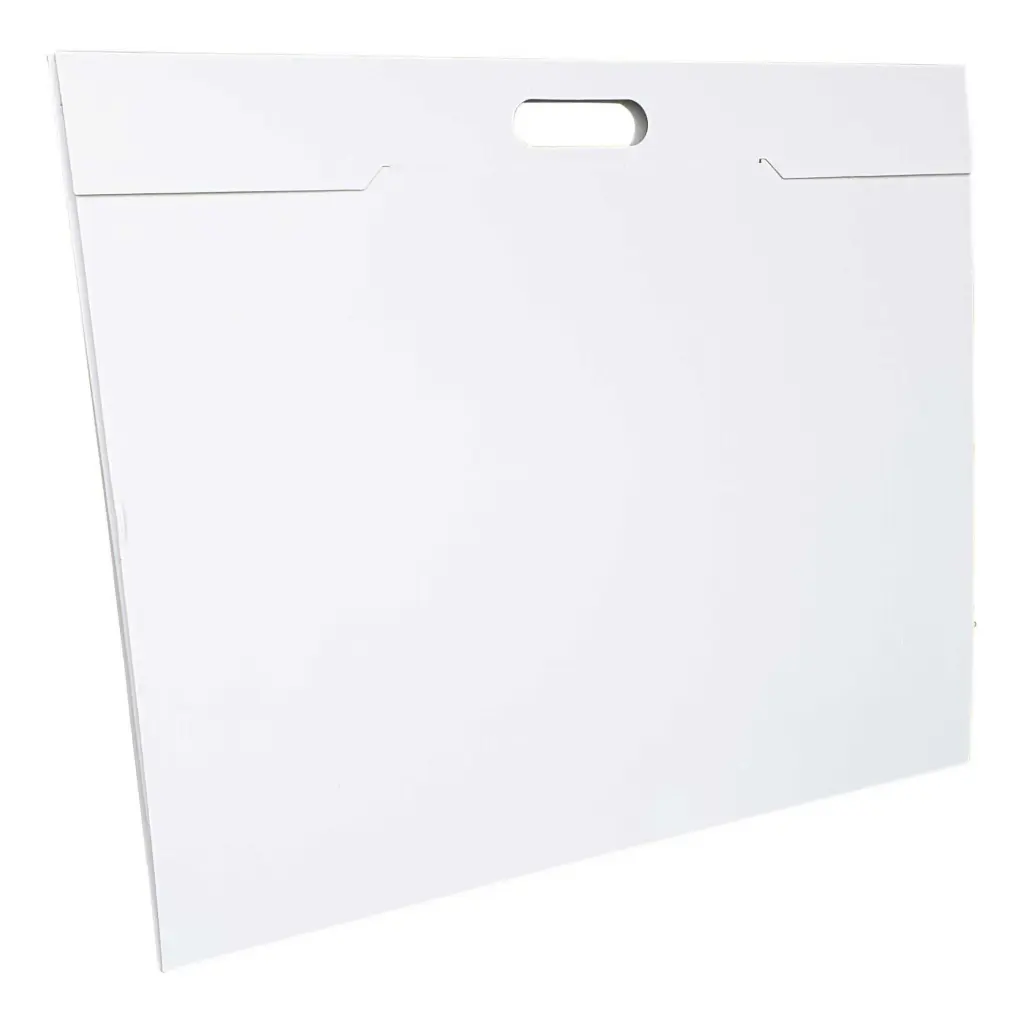 VALISETTE EN CARTON BLANC, 50X70 CM